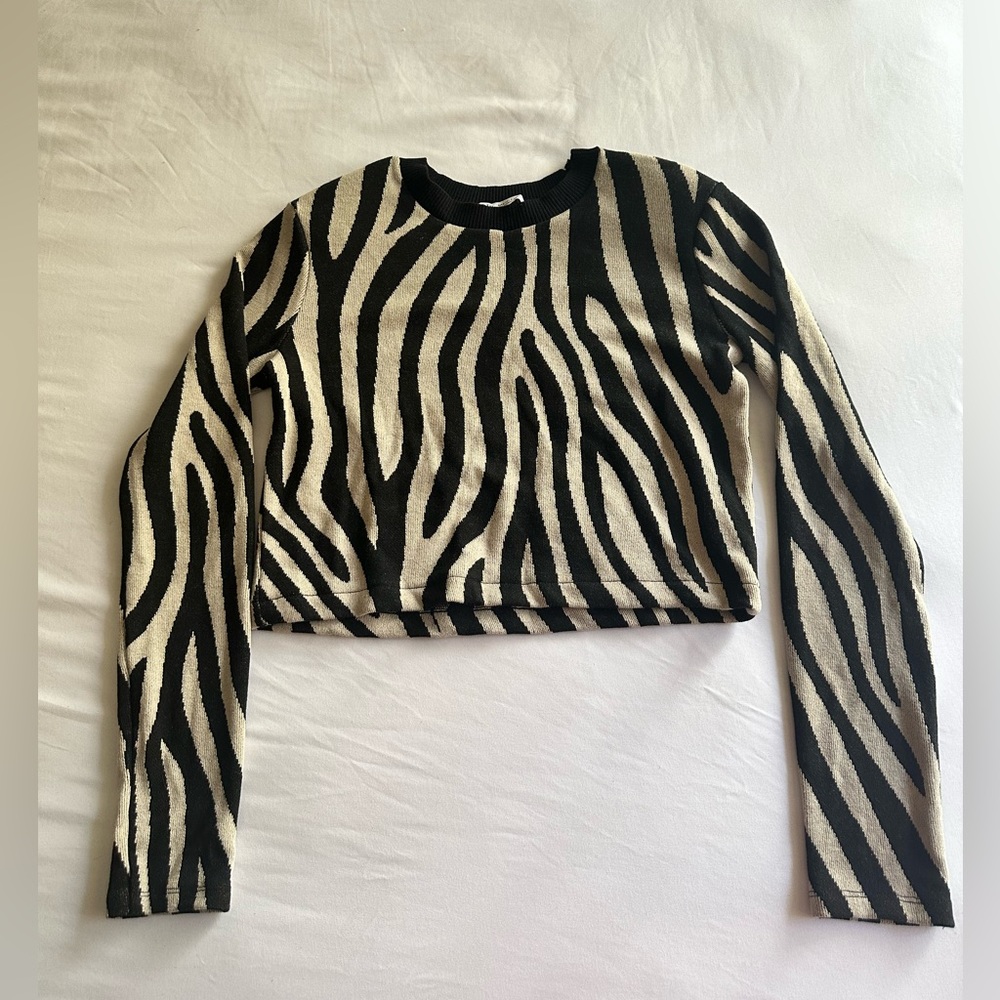 ZARA Animal Print Long Sleeve top size Small